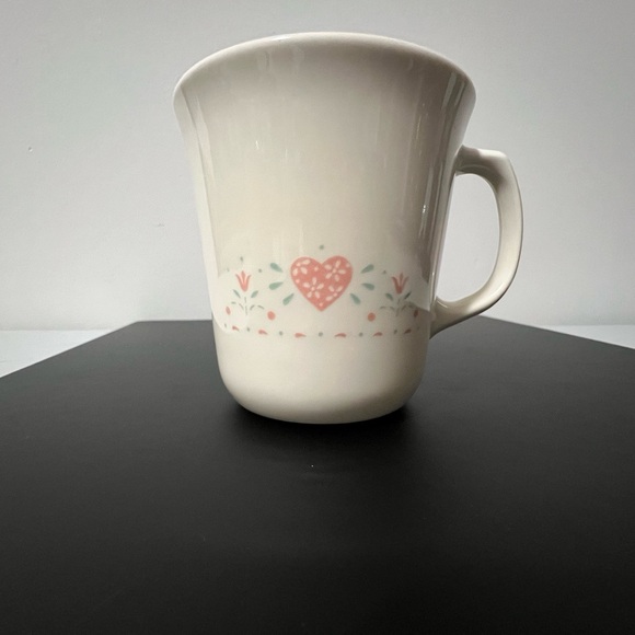Set of 4 Vintage Corelle Corning Ware FOREVER YOURS Coffee Mugs Cups Pink Heart - Picture 6 of 7